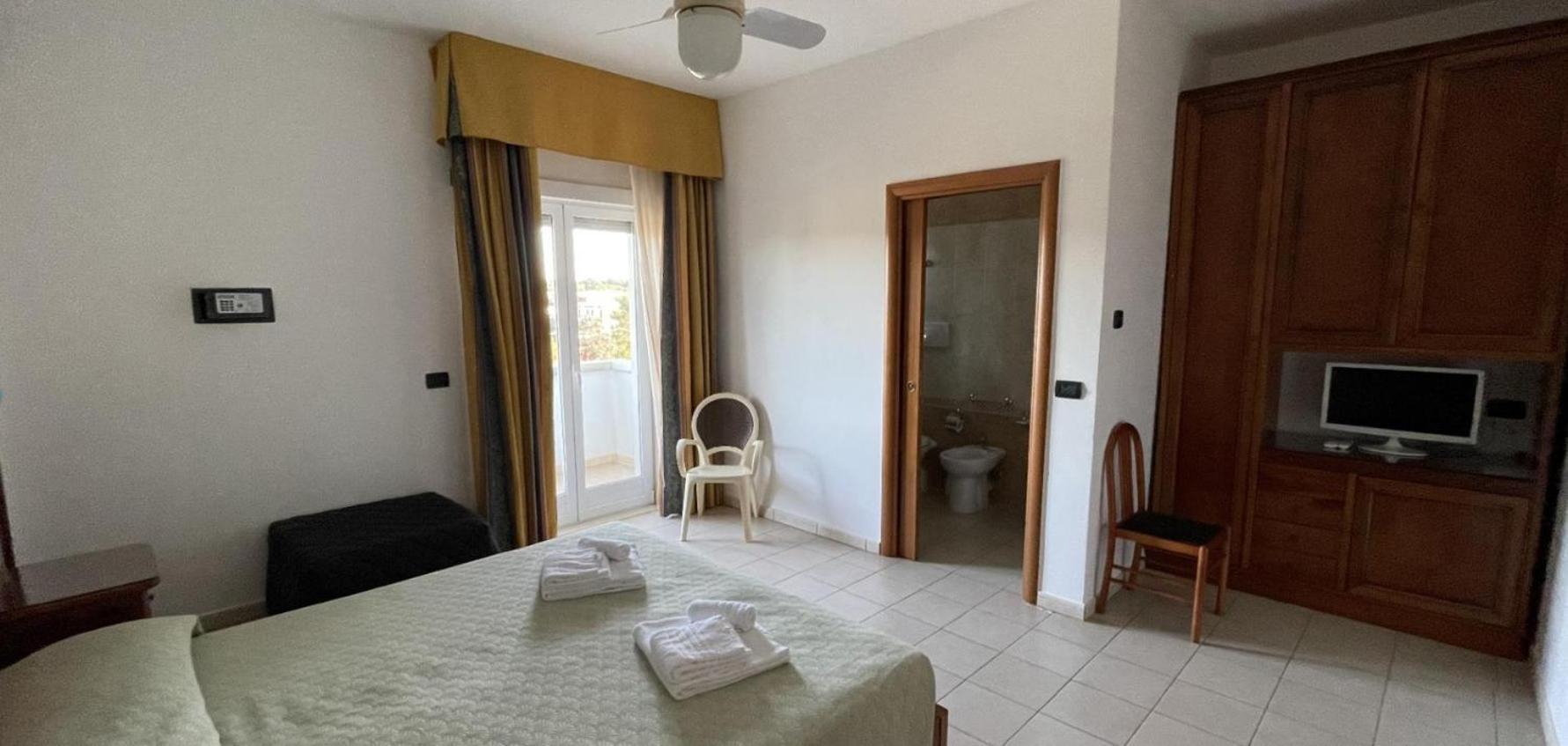 Hotel dei Bizantini&Villaggio Campo dei Messapi San Pietro in Bevagna Esterno foto